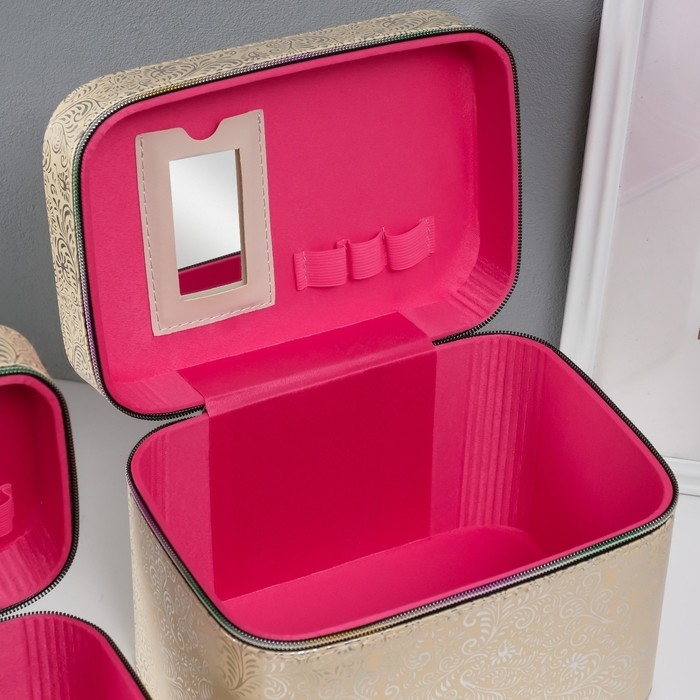 Шкатулка кожзам с зеркалом "Узоры, бабочки" беж н-р 3 шт 19х10,5х10,5 21х13х14 15х23х17см