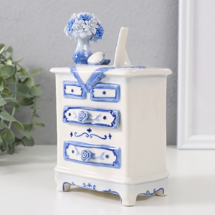 Сувенир керамика музыкальный "Старинный комод с вазой с цветами" 7,5х10,6х18 см