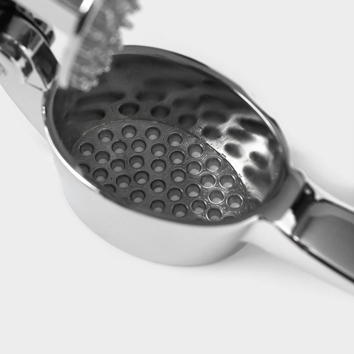 Пресс для чеснока Magistro Volt, нержавеющая сталь