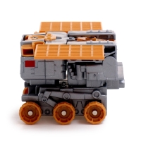 Робот &laquo;Луноход&raquo;, трансформируется, с металлическими элементами