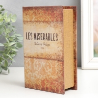 Сейф-книга дерево кожзам "Виктор Гюго. Отверженные" 17х11х5 см Сейф-книга дерево кожзам "Виктор Гюго. Отверженные" 17х11х5 см