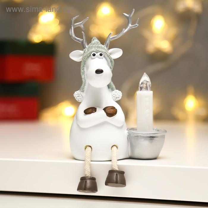 Сувенир полистоун свет Сувенир полистоун свет "Белый олешка в вязаной шапке со свечкой" МИКС 11,5х8х10,5 см