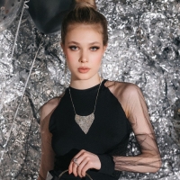 Колье &laquo;Водопад&raquo; треугольник, цвет белый в серебре, 35 см