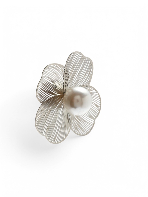 Серьги с жемчугом &laquo;Цветы&raquo; крупные, цвет белый в серебре