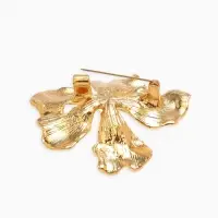 Брошь "Цветок лилии", цвет золото