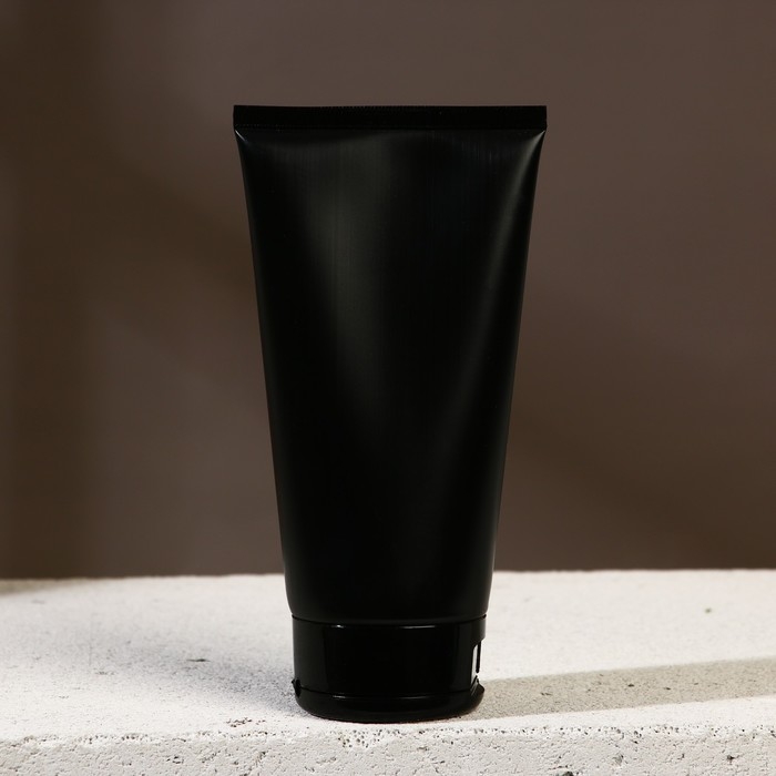 Новогодний подарочный набор косметики &laquo;Непобедимый&raquo;, гель для душа во флаконе пиво 250 мл и гель для бритья 110 мл, Новый Год