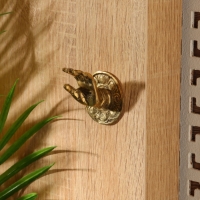 Крючок бронза "Рука" 6х4х3 см