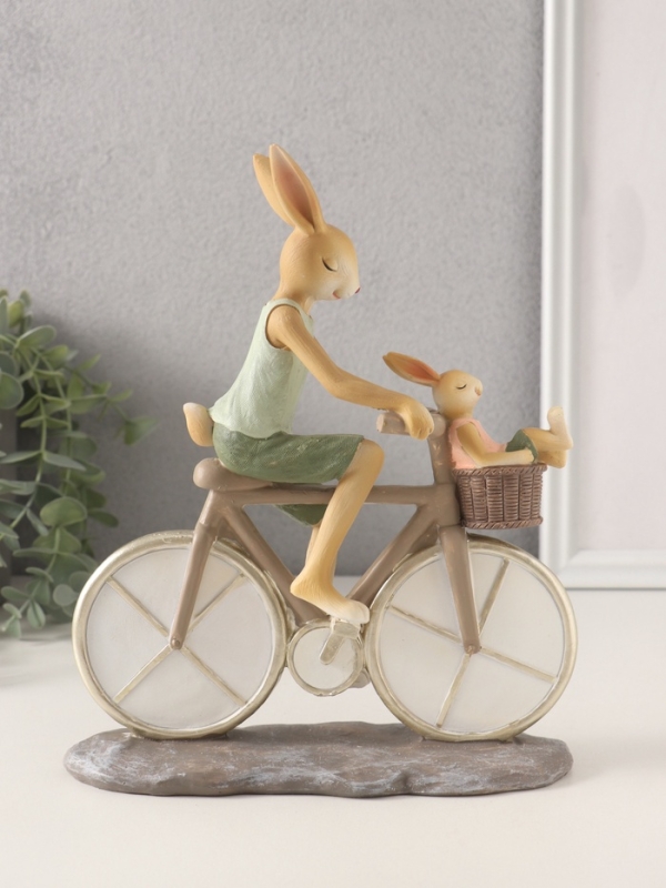 Сувенир полистоун "Зайки. Папа с сыном на велосипеде" 18х7,5х22 см