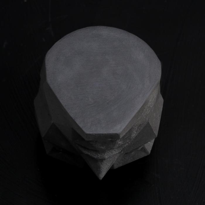 Кашпо полигональное из гипса &laquo;Голова&raquo;, цвет чёрный, 11 &times; 12 см