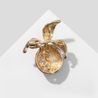 Брошь «Гранат» сочный, цвет красно-зелёный в золоте Брошь «Гранат» сочный, цвет красно-зелёный в золоте