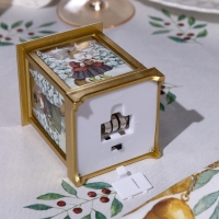 Светодиодная фигура &laquo;Золотистый фонарь с лисами&raquo; 6.3 &times; 12 &times; 6.3 см, пластик, батарейки AG13х3 (в комплекте), свечение тёплое белое