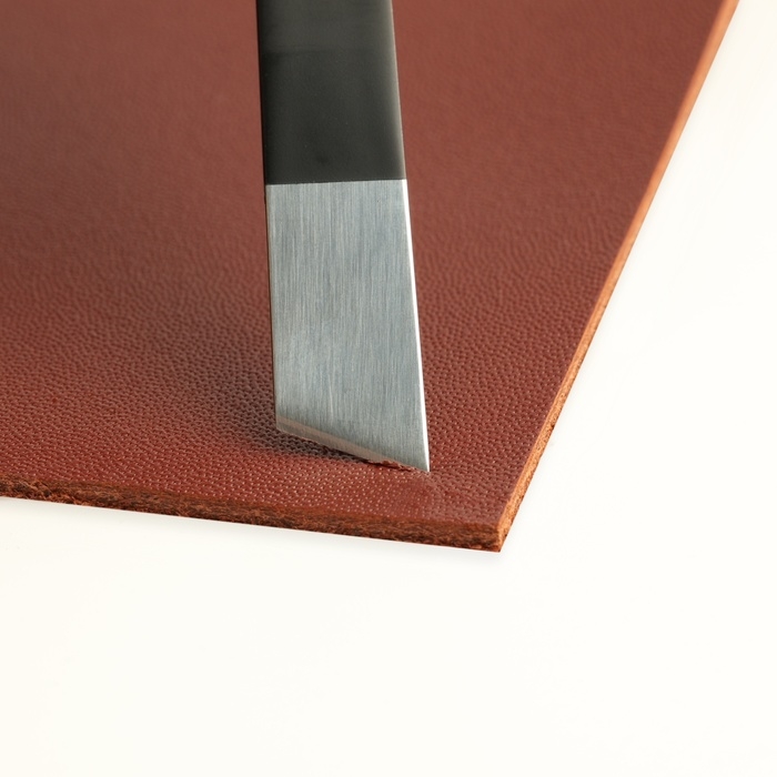 Нож для работы с кожей, скошенное лезвие, 12,5 &times; 1 см, цвет чёрный