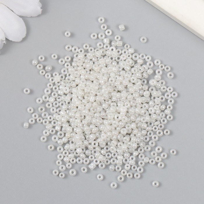 Бисер "Астра"  11/0, 20 гр (141 белый/жемчужный)