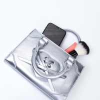 Сумка женская, 20*8*14, отд на молнии, длин ремень, серебро Сумка женская, 20*8*14, отд на молнии, длин ремень, серебро