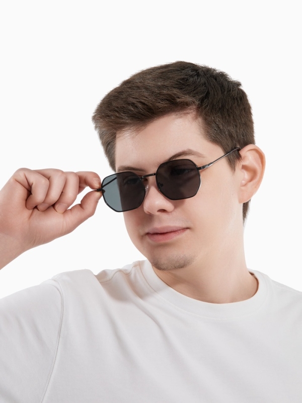 Очки солнцезащитные uv 400, дужка 12.8 см, ширина 12.8 см, линза 4.6 х 5.4 см Очки солнцезащитные uv 400, дужка 12.8 см, ширина 12.8 см, линза 4.6 х 5.4 см