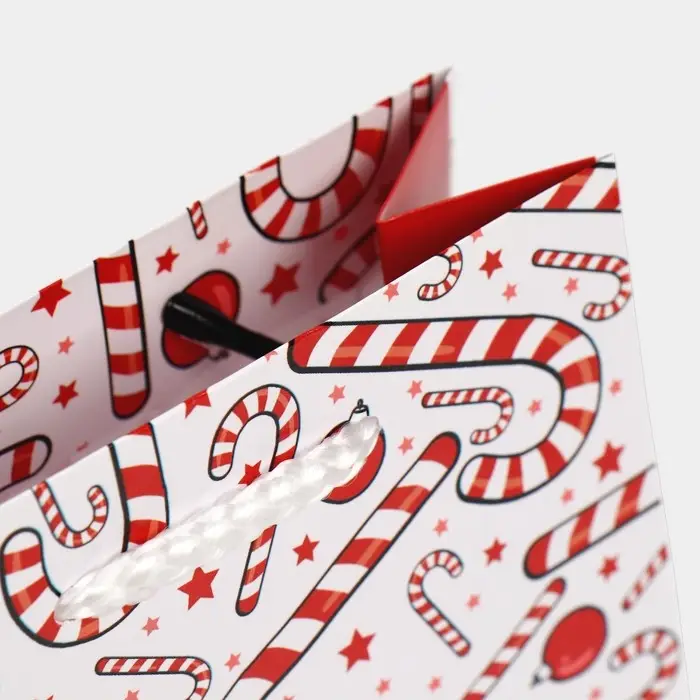 Пакет подарочный новогодний ламинированный &laquo;Зимняя история&raquo;, S 12 х 15 х 5.5 см