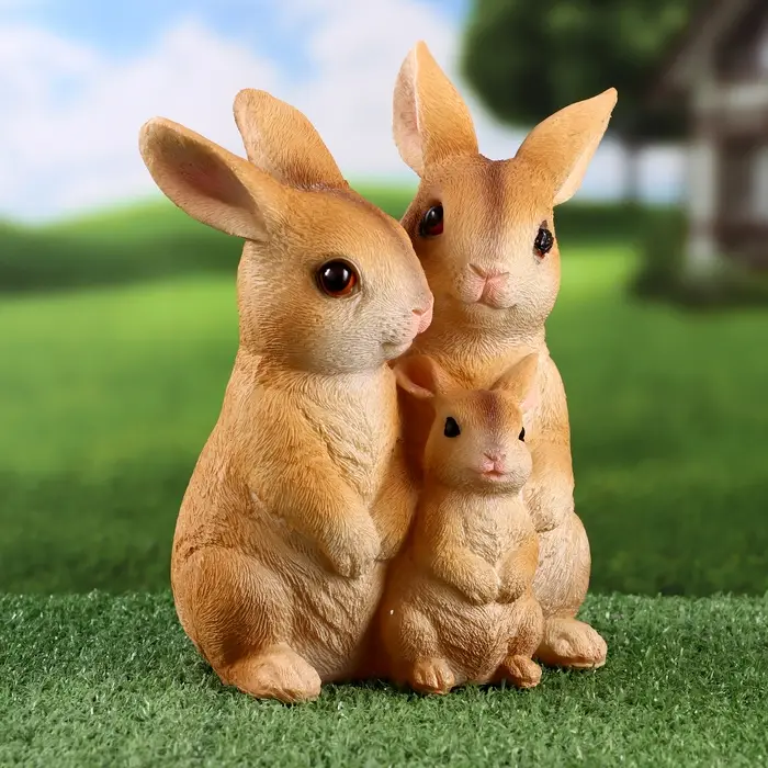 Фигурка "Семья зайцев" 11х15х23см ///