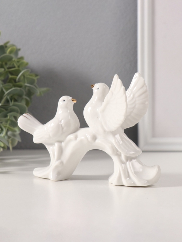 Сувенир керамика "Белые голуби на дуге" с золотом 3х12х9 см