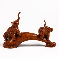 Подставка для бутылки "Два слона" под дерево, 36х10х25см Подставка для бутылки "Два слона" под дерево, 36х10х25см