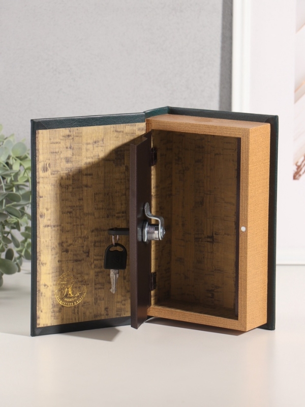 Сейф-книга дерево кожзам "Финансовый рынок" тиснение 21х13х5 см