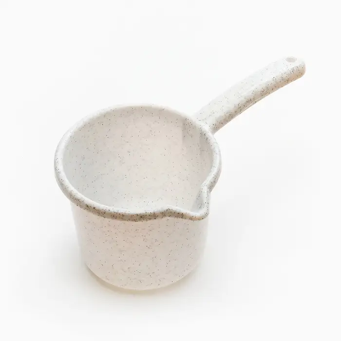 Ковш пластиковый для купания и мытья головы,банный ковшик, 1,3 л., цвет МИКС