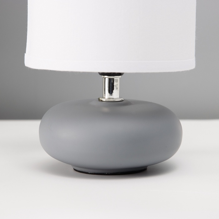 Настольная лампа Настольная лампа "Ассенса" Е14 40вт серо-белый 13х13х22 см