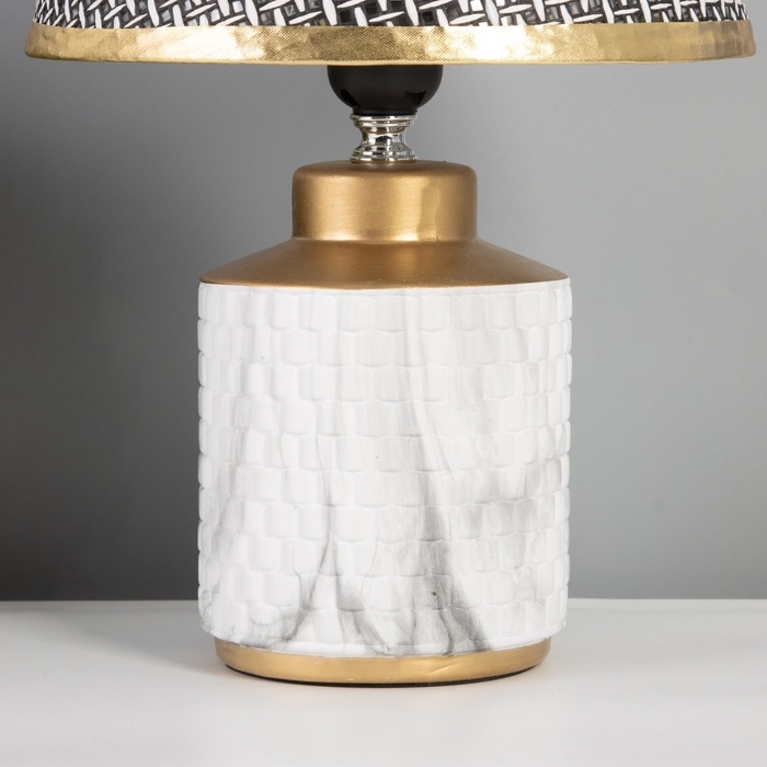 Лампа настольная "Мрамор" 1х40Вт Е27 черный/золото 22,5х22,5х35см