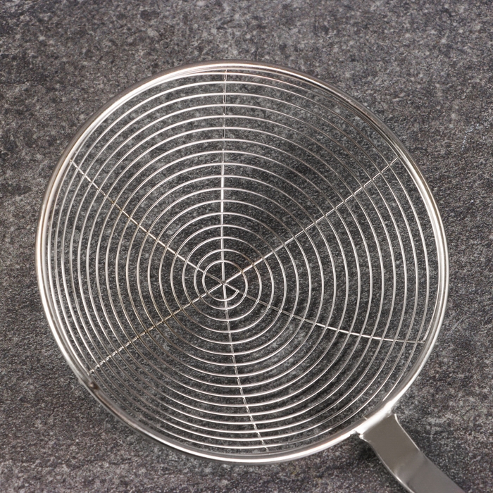 Дуршлаг-сито с деревянной ручкой 41см, диаметр 13см, глубина 3,5см Дуршлаг-сито с деревянной ручкой 41см, диаметр 13см, глубина 3,5см