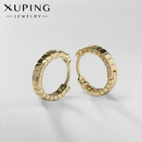 Серьги-кольца XUPING фортуна, цвет белый в золоте, d=1,5 см Серьги-кольца XUPING фортуна, цвет белый в золоте, d=1,5 см
