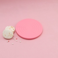 Подставка для пирожного вращающаяся Доляна «Матира», d=14 см, цвет розовый Подставка для пирожного вращающаяся Доляна «Матира», d=14 см, цвет розовый