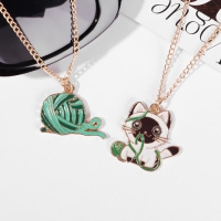 Кулоны &laquo;Неразлучники&raquo; котик с клубочком, цветные в золоте, 45 см