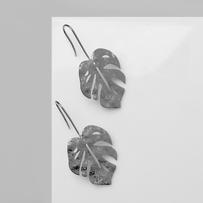 Серьги металл &laquo;Монстера&raquo; удлинённые, цвет серебро
