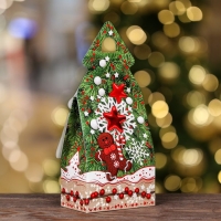 Подарочная коробка "Ёлка с пряниками",  15,7 х 9,5 х 22,5 см