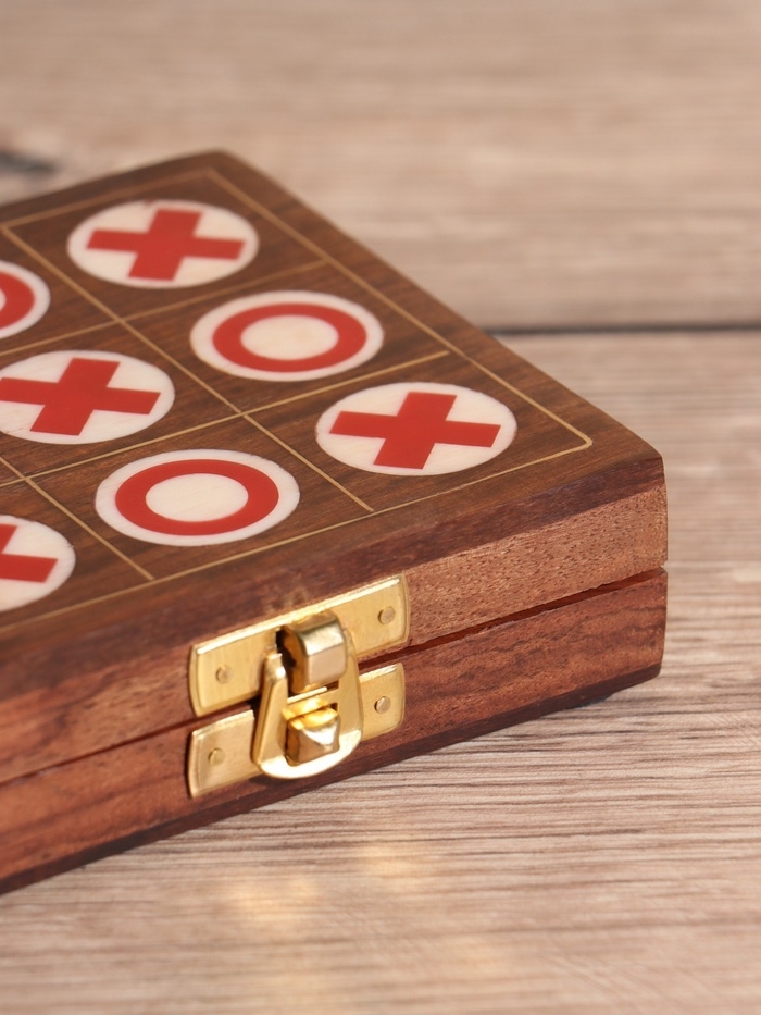 Настольная игра "Крестики-нолики" 10х10 см, дерево шишам, смола