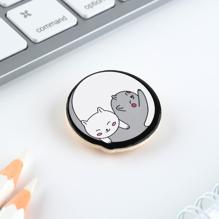 Брелок для ключей, значок, сувенир «Моей половинке», набор, 6,8 х 10,5 см. Брелок для ключей, значок, сувенир «Моей половинке», набор, 6,8 х 10,5 см.