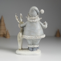 Сувенир полистоун "Дед Мороз в серой шубе с серым оленем" 10,5х6х15,5 см