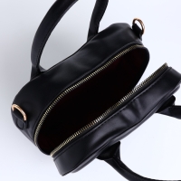 Сумка женская кросс-боди на молнии, цвет чёрный Сумка женская кросс-боди на молнии, цвет чёрный