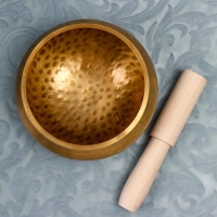 Поющая чаша металл "Точки" с резонатором 5,5х9,5х9,5 см