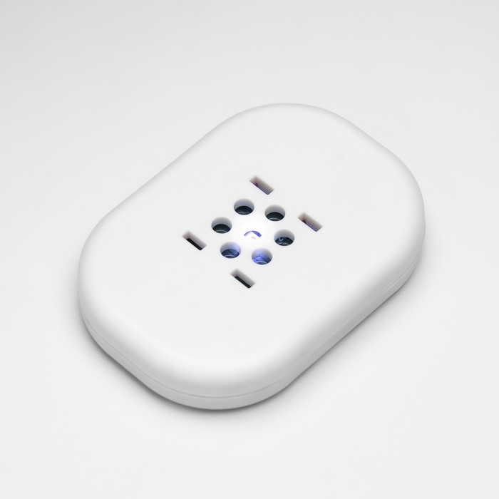 Туалет закрытый с УФ-лампой для уничтожения запаха 39 х 56 х 40 см, синий Туалет закрытый с УФ-лампой для уничтожения запаха 39 х 56 х 40 см, синий