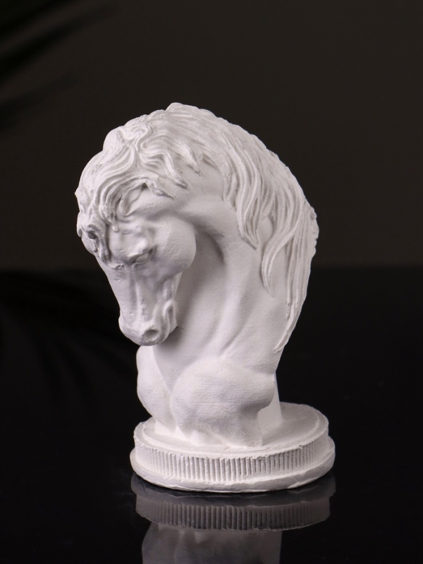 Фигура "Конь " 9х6 см,натуральный