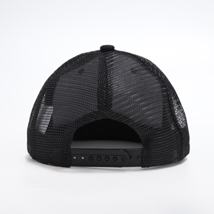 Кепка женская с прямым козырьком &laquo;Крутой&raquo;, цвет чёрный, сетка, р-р 56, с бусами