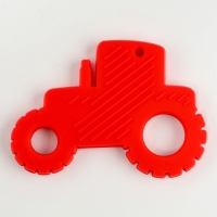 Прорезыватель силиконовый для зубов &laquo;Трактор&raquo;, цвет красный