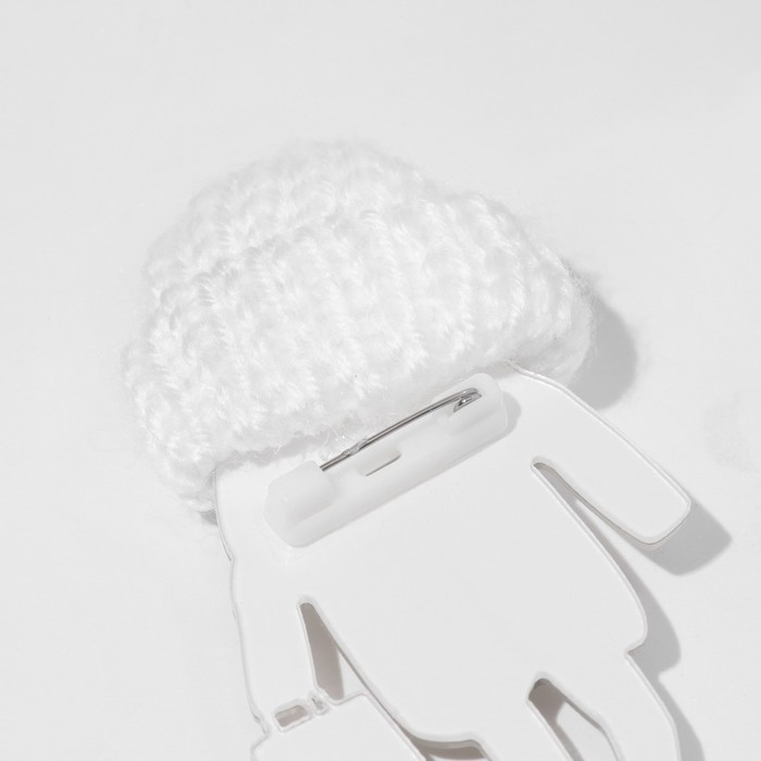 Брошь &laquo;Девочка&raquo; в рубашке, цветная в серебре