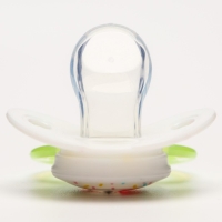 Соска - пустышка силиконовая ортодонтическая «Кошечка», от 0 мес., с колпачком, цвет желтый Соска - пустышка силиконовая ортодонтическая «Кошечка», от 0 мес., с колпачком, цвет желтый