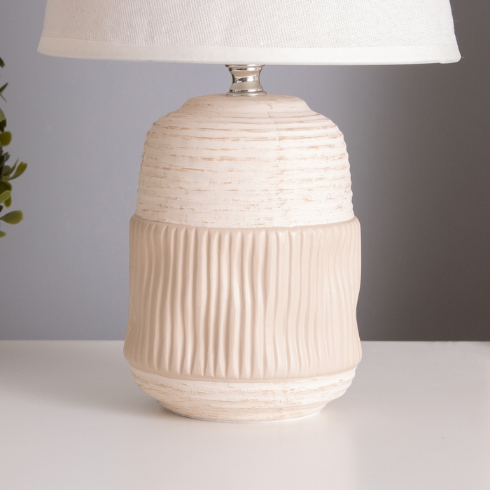 Лампа настольная Лампа настольная "Дарианна" 1х40Вт Е14 бежевый 29х20х32,5