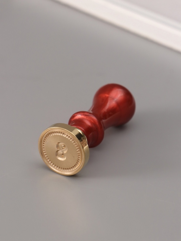 Печать для сургуча с пластиковой ручкой Печать для сургуча с пластиковой ручкой "Классика цифра 8" 2,5х2,5х6,3 см