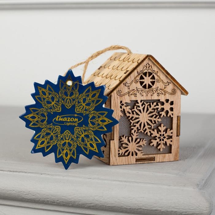 Ёлочная игрушка &laquo;Домик со снежинками&raquo;, от батареек, свечение тёплое белое