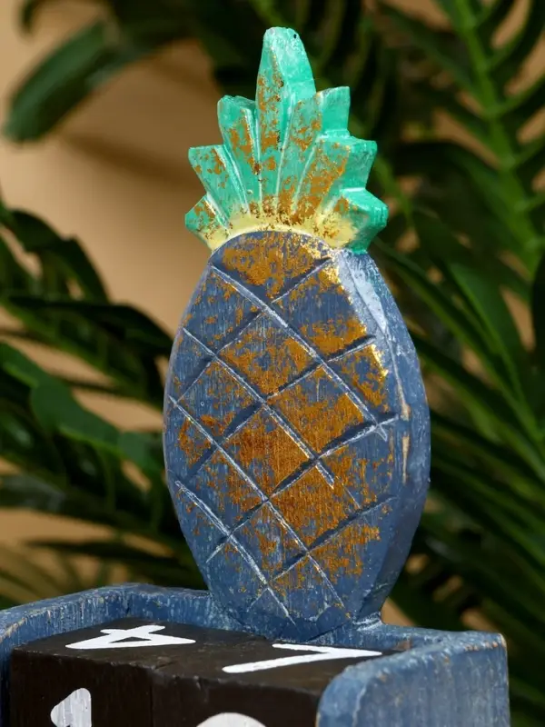 Календарь настольный &laquo;Ананас&raquo;, 10.5&times;5.5&times;19.5 см, дерево, сине-зелёный