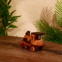 Сувенир "Паровоз" тиковое дерево 16х4,5х9 см