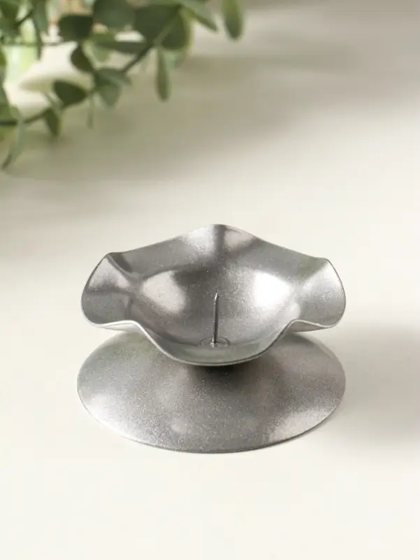 Подсвечник "Кувшинка Н" металл 7,3х3,5 см, серебро